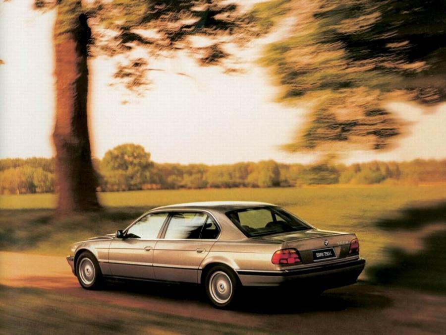  BMW 750iL 1994 года  (WW) (фото 6 из 6)